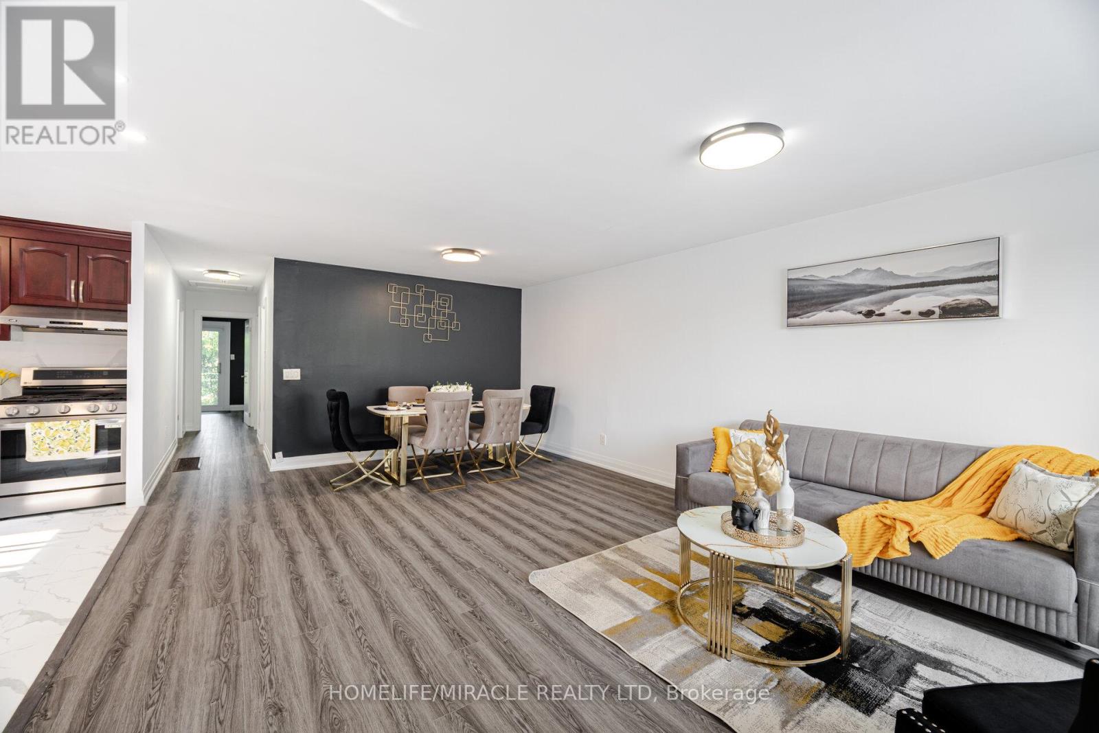 Photo 28 of 81 Pettibone Square, Toronto ON