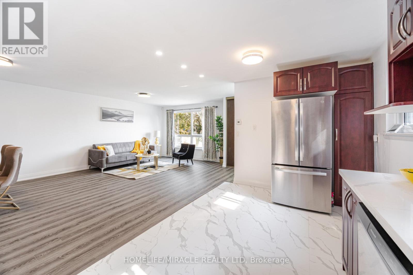 Photo 20 of 81 Pettibone Square, Toronto ON