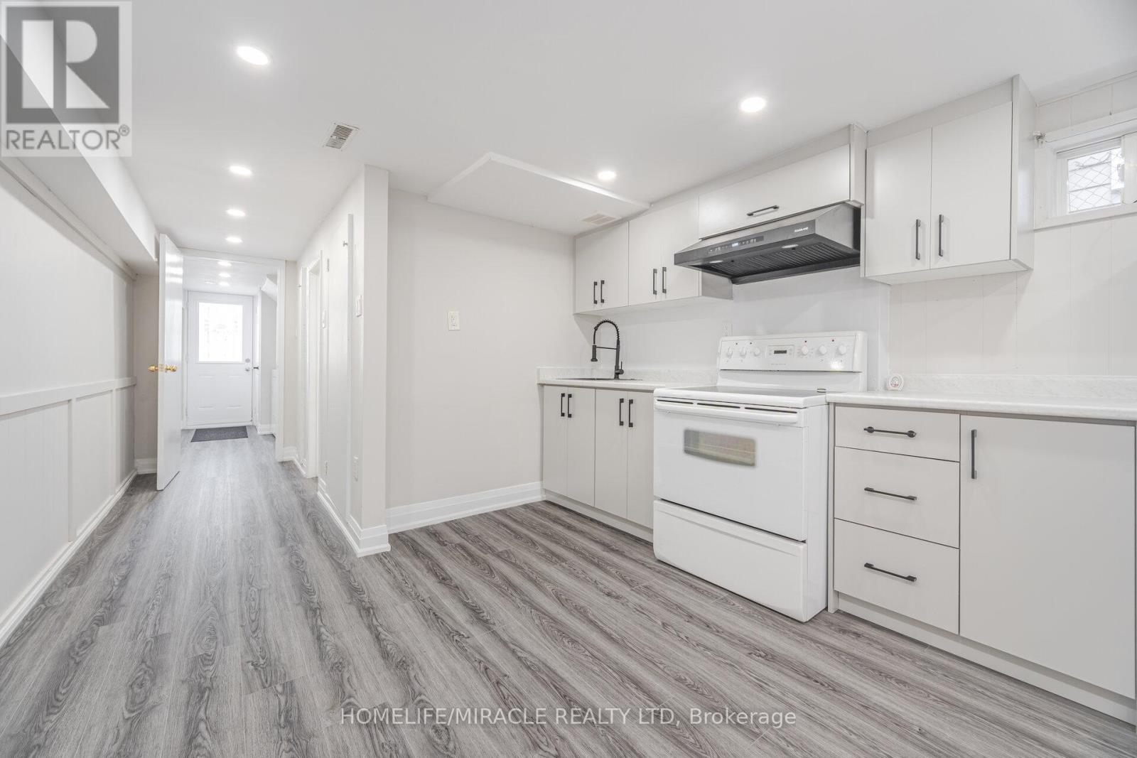 Photo 29 of 81 Pettibone Square, Toronto ON