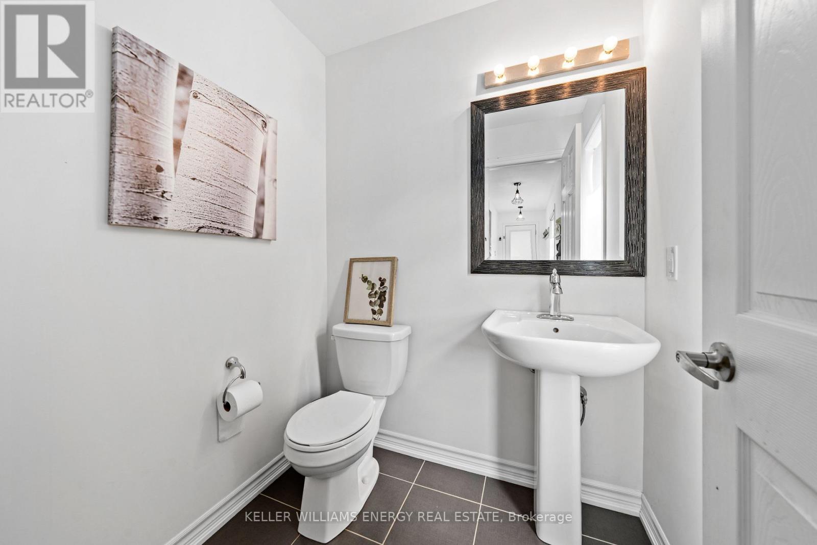 Photo 15 of 3 Cornerside Way, Whitby ON