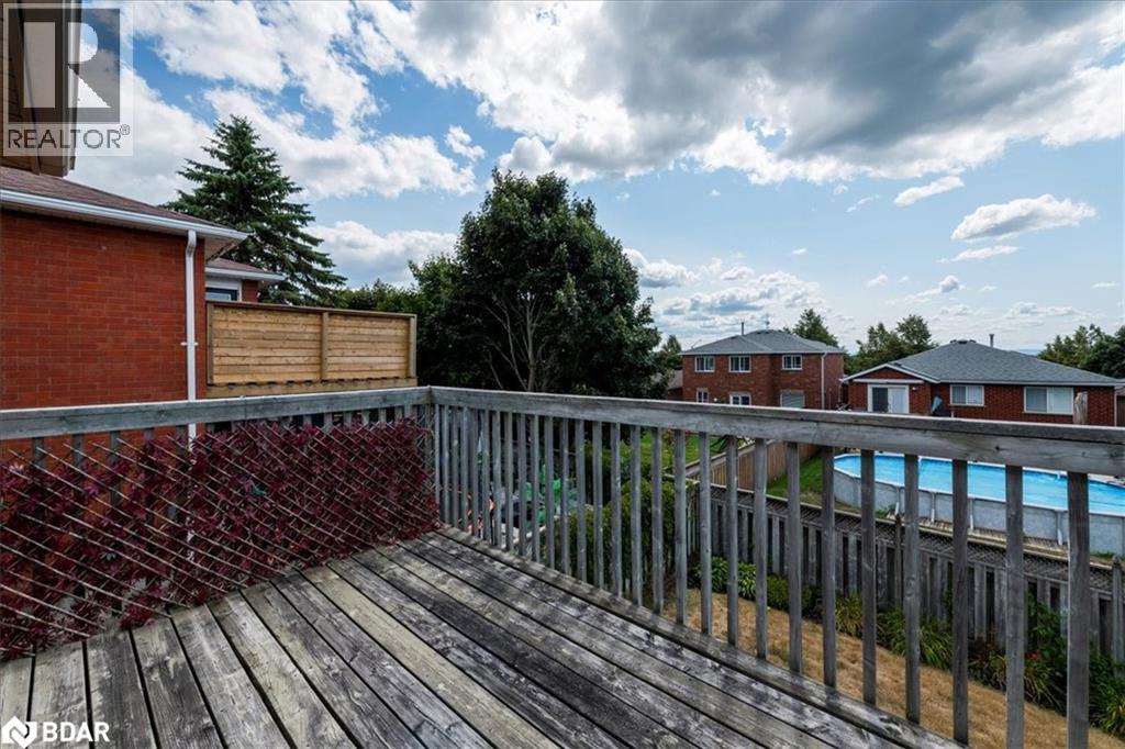 Photo 13 of 12 Revelstoke Court, Barrie ON