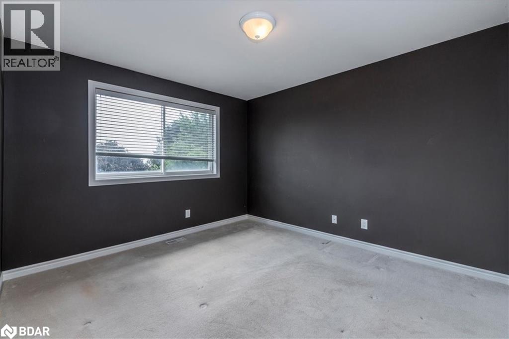 Photo 14 of 12 Revelstoke Court, Barrie ON
