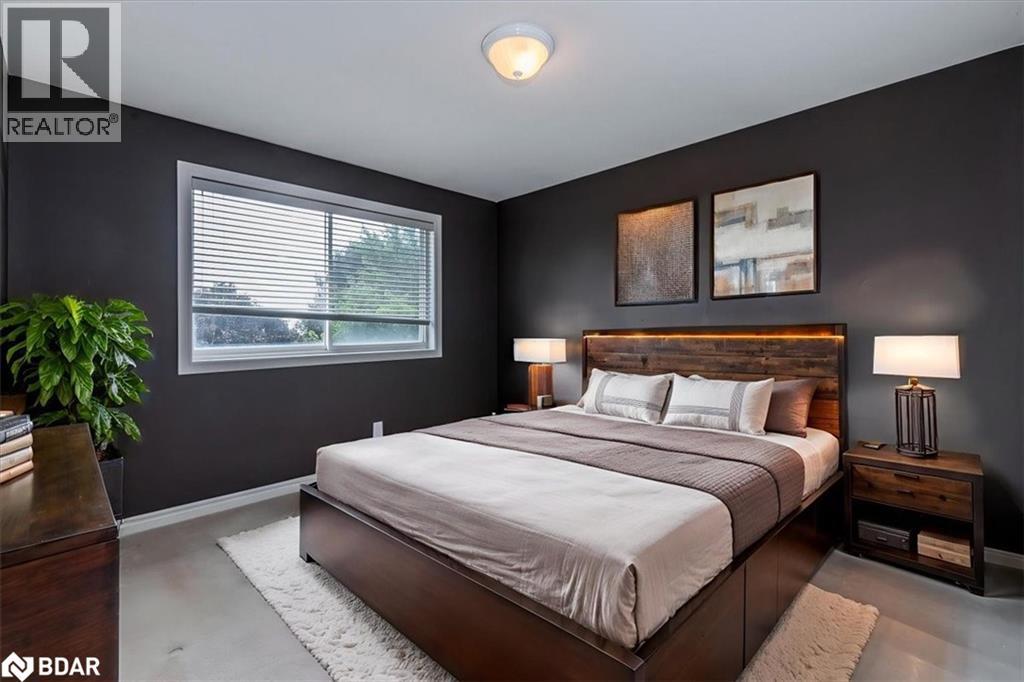 Photo 15 of 12 Revelstoke Court, Barrie ON