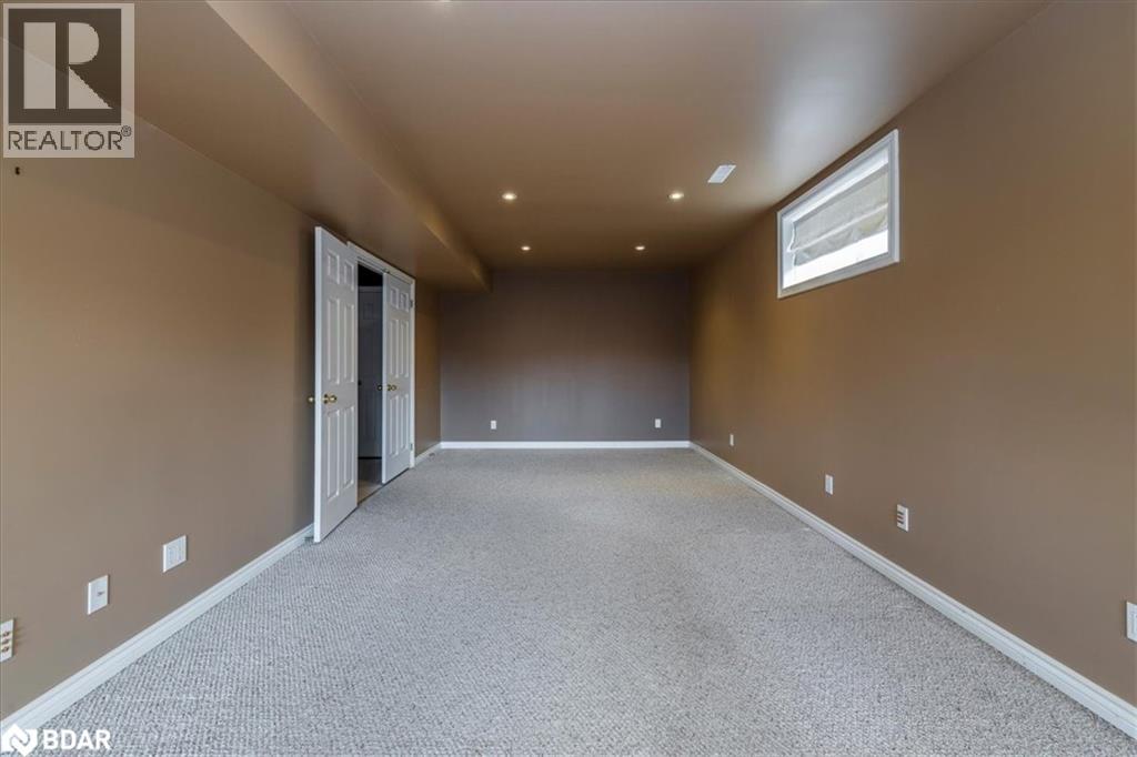 Photo 19 of 12 Revelstoke Court, Barrie ON