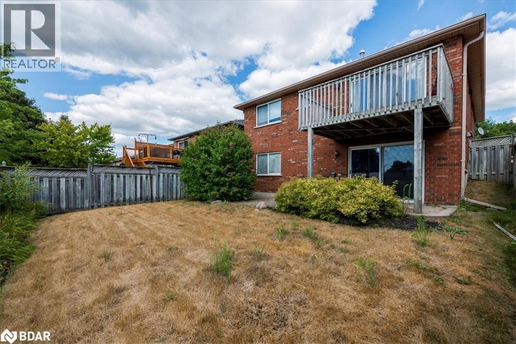 Photo 23 of 12 Revelstoke Court, Barrie ON