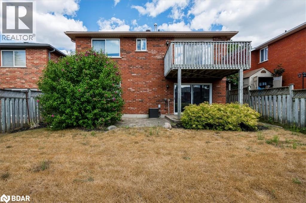 Photo 24 of 12 Revelstoke Court, Barrie ON