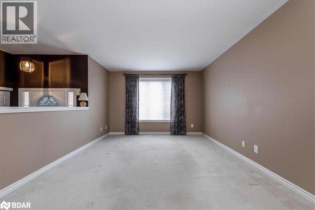Photo 4 of 12 Revelstoke Court, Barrie ON