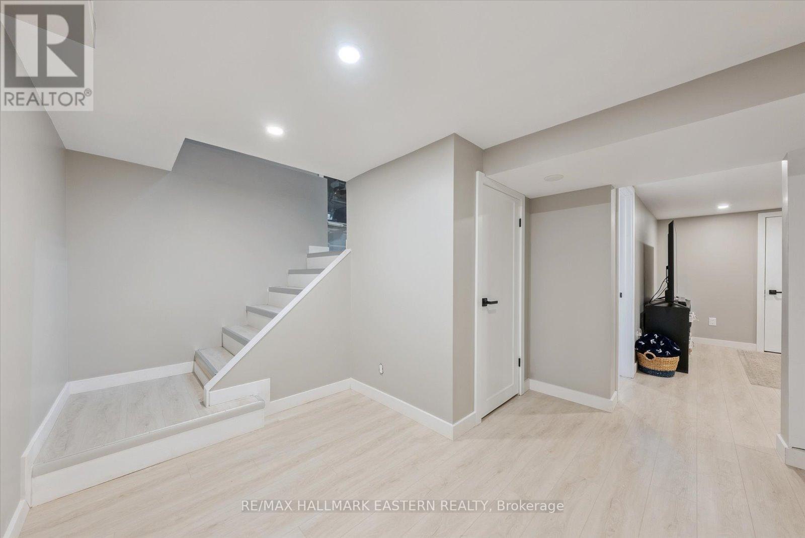 Photo 14 of 971 Jopling Drive, Selwyn ON