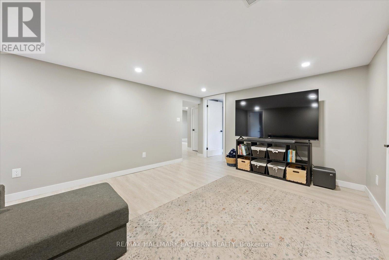 Photo 16 of 971 Jopling Drive, Selwyn ON