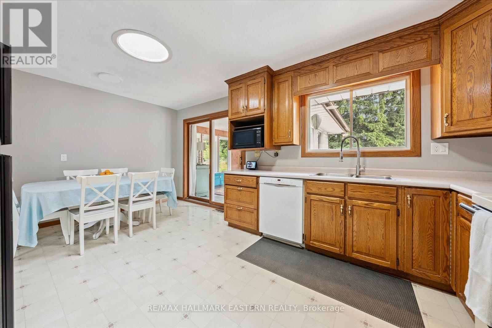 Photo 7 of 971 Jopling Drive, Selwyn ON