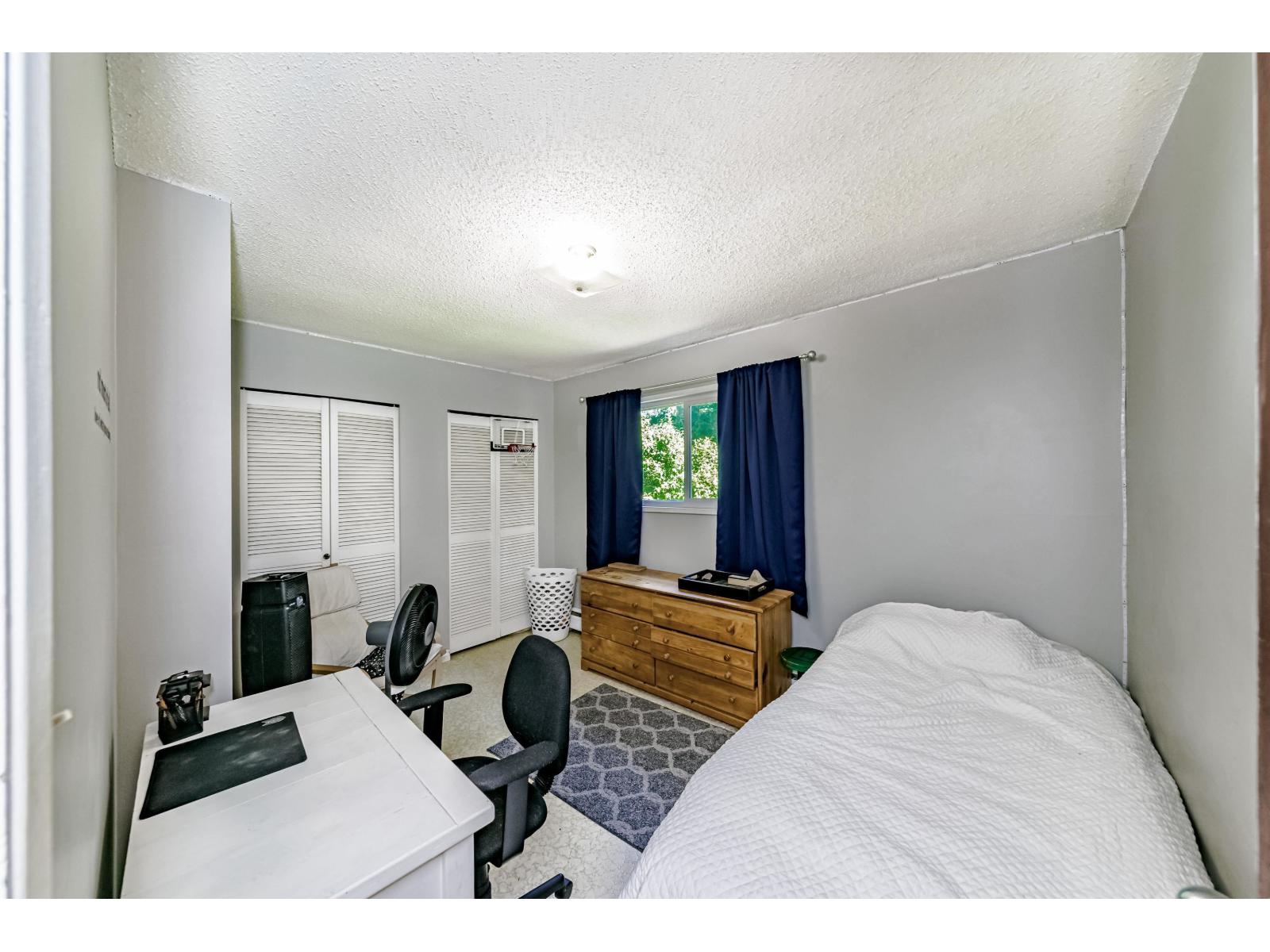 Photo 20 of 20210 27 Avenue, Langley BC