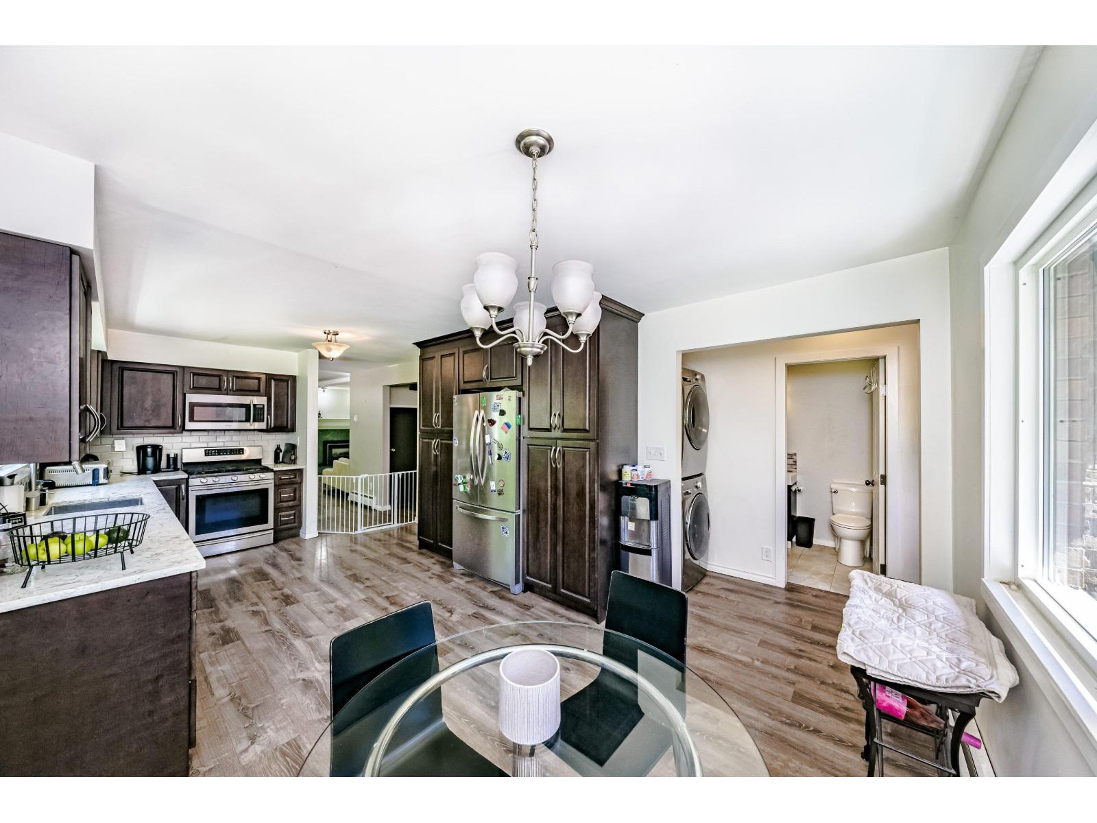 Photo 16 of 20210 27 Avenue, Langley BC