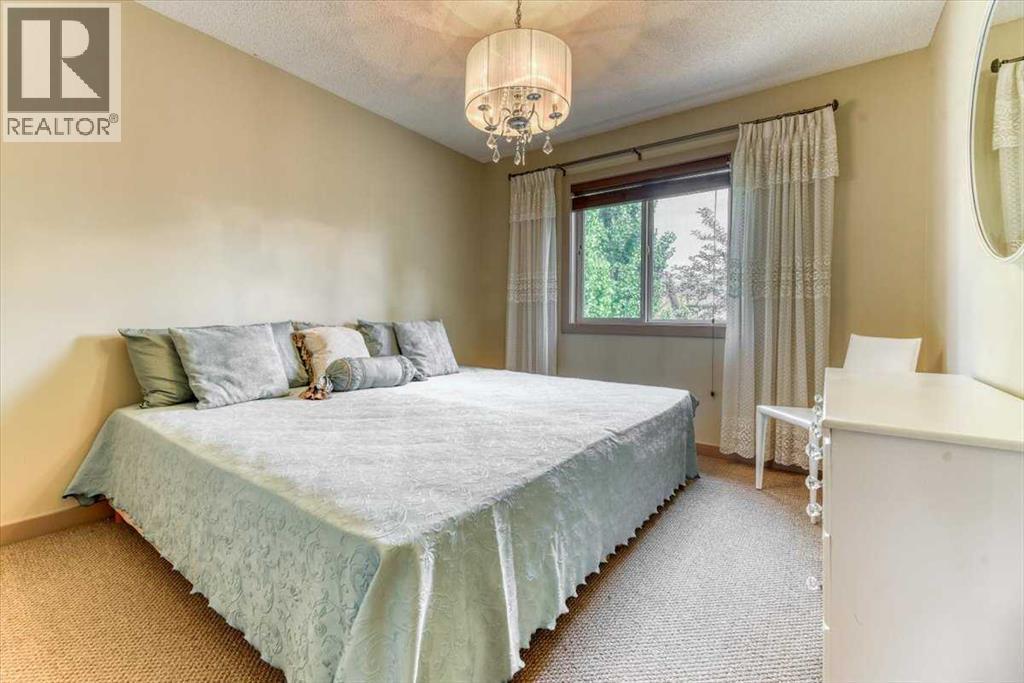 Single Family House for Sale in  Discovery Ridge Circle SW Discovery Ridge Calgary 