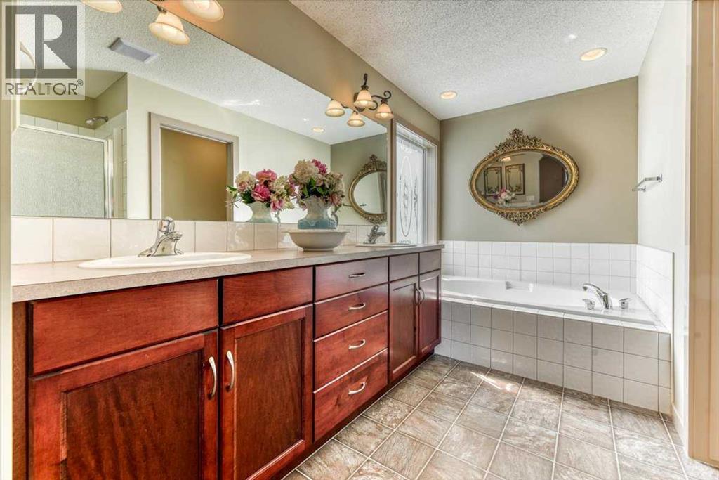 Single Family House for Sale in  Discovery Ridge Circle SW Discovery Ridge Calgary 