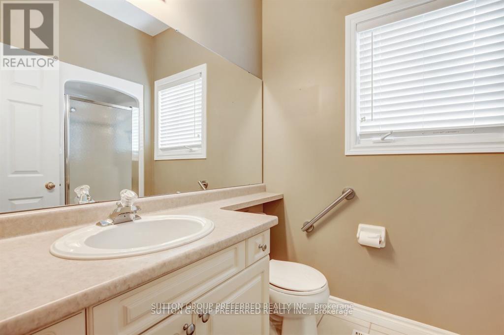 Photo 7 of 12 14 Cadeau Terrace, London South ON