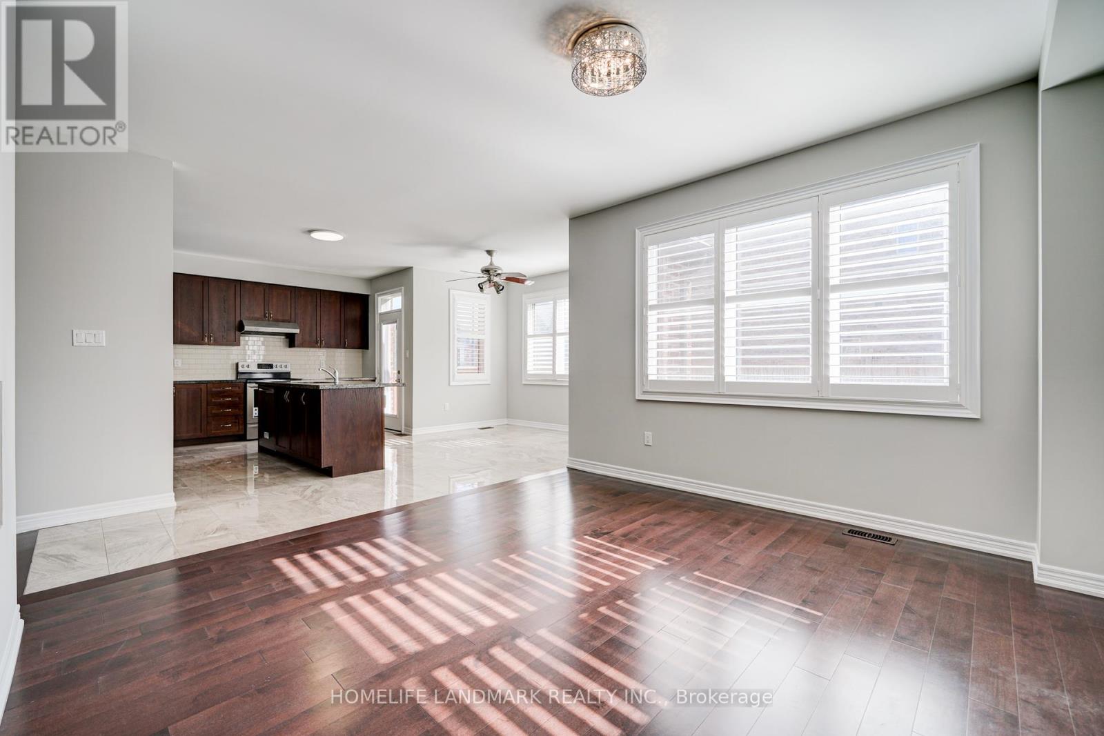 Photo 42 of 175 Scrivener Drive, Aurora ON