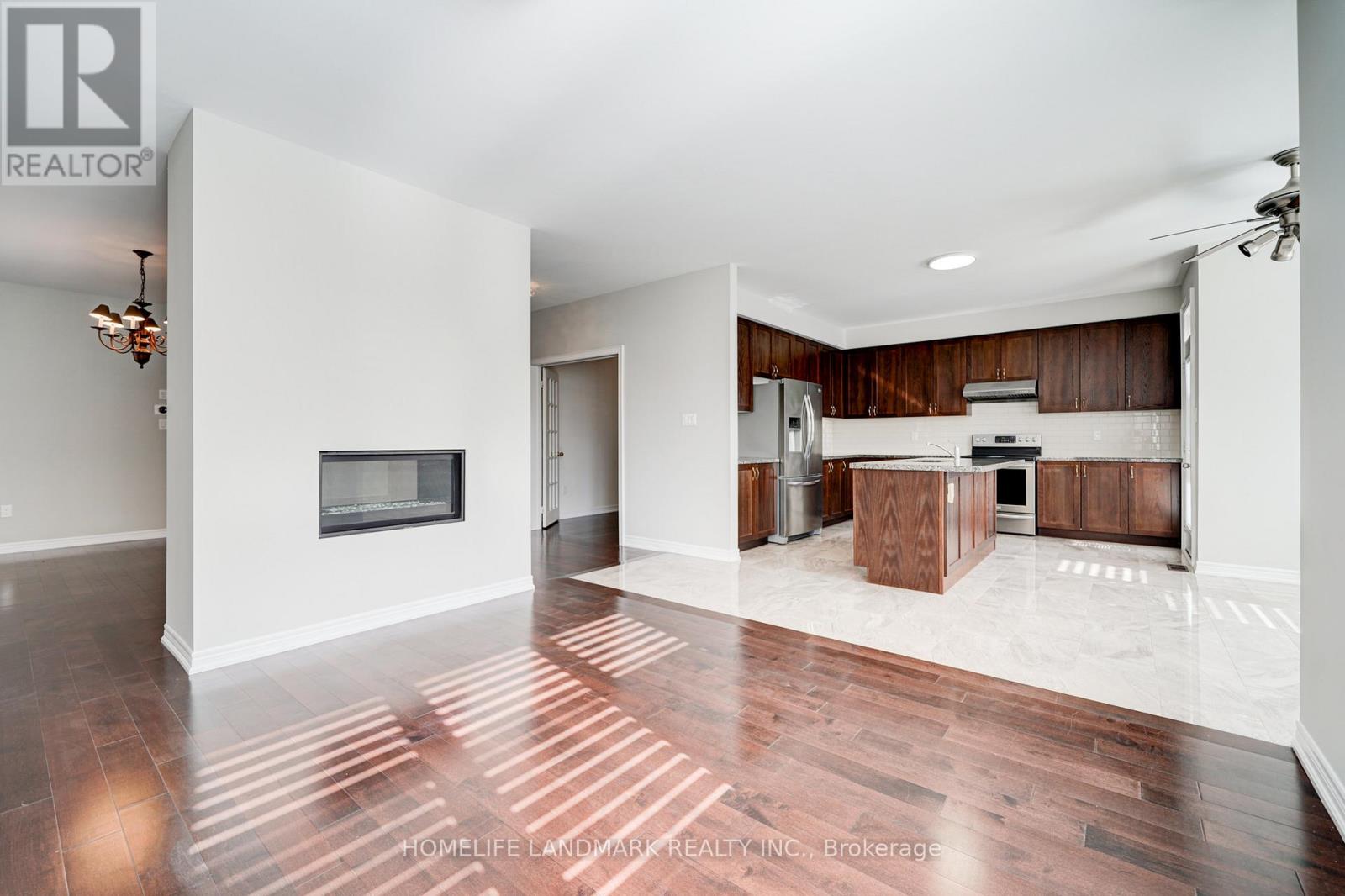 Photo 22 of 175 Scrivener Drive, Aurora ON