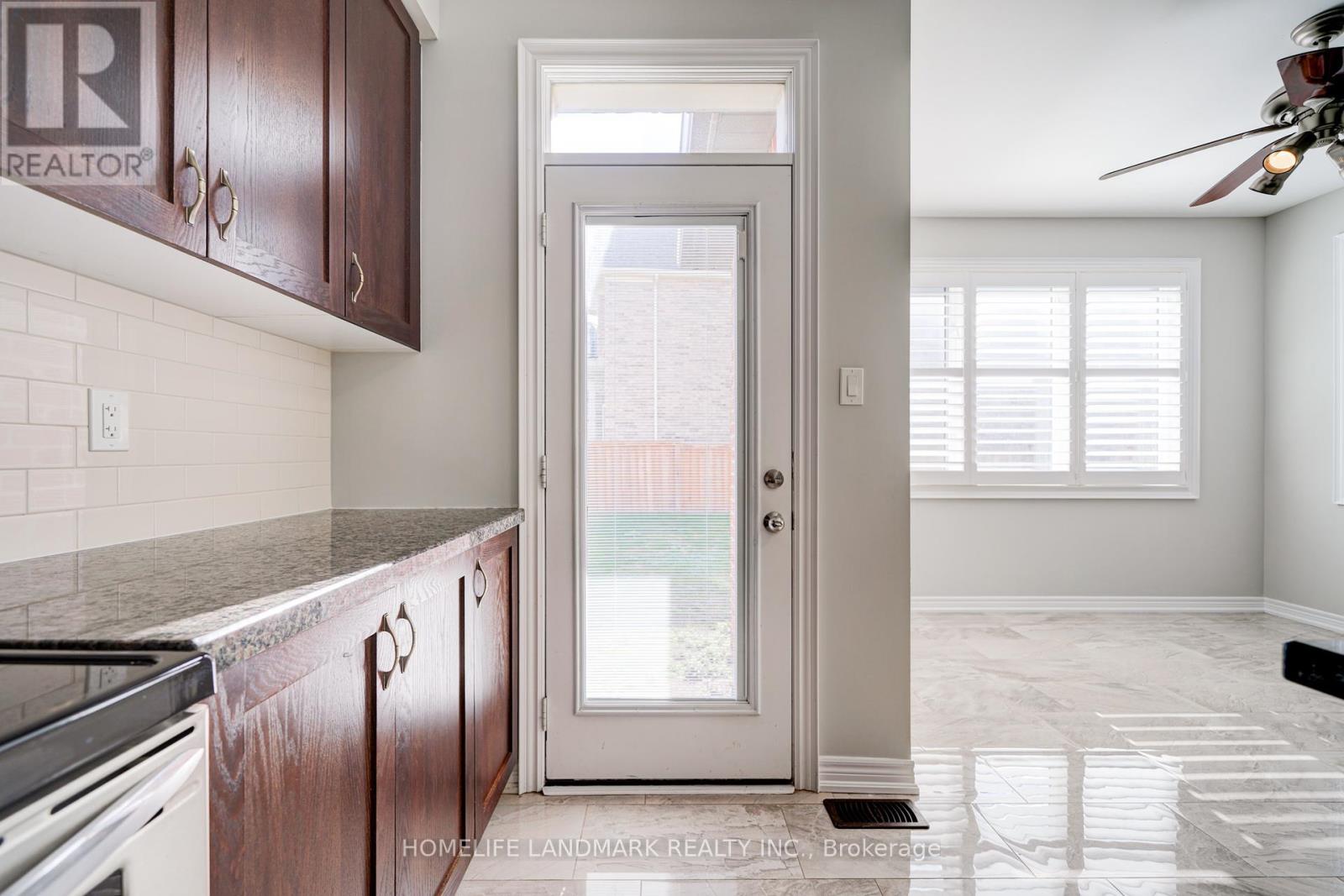 Photo 48 of 175 Scrivener Drive, Aurora ON