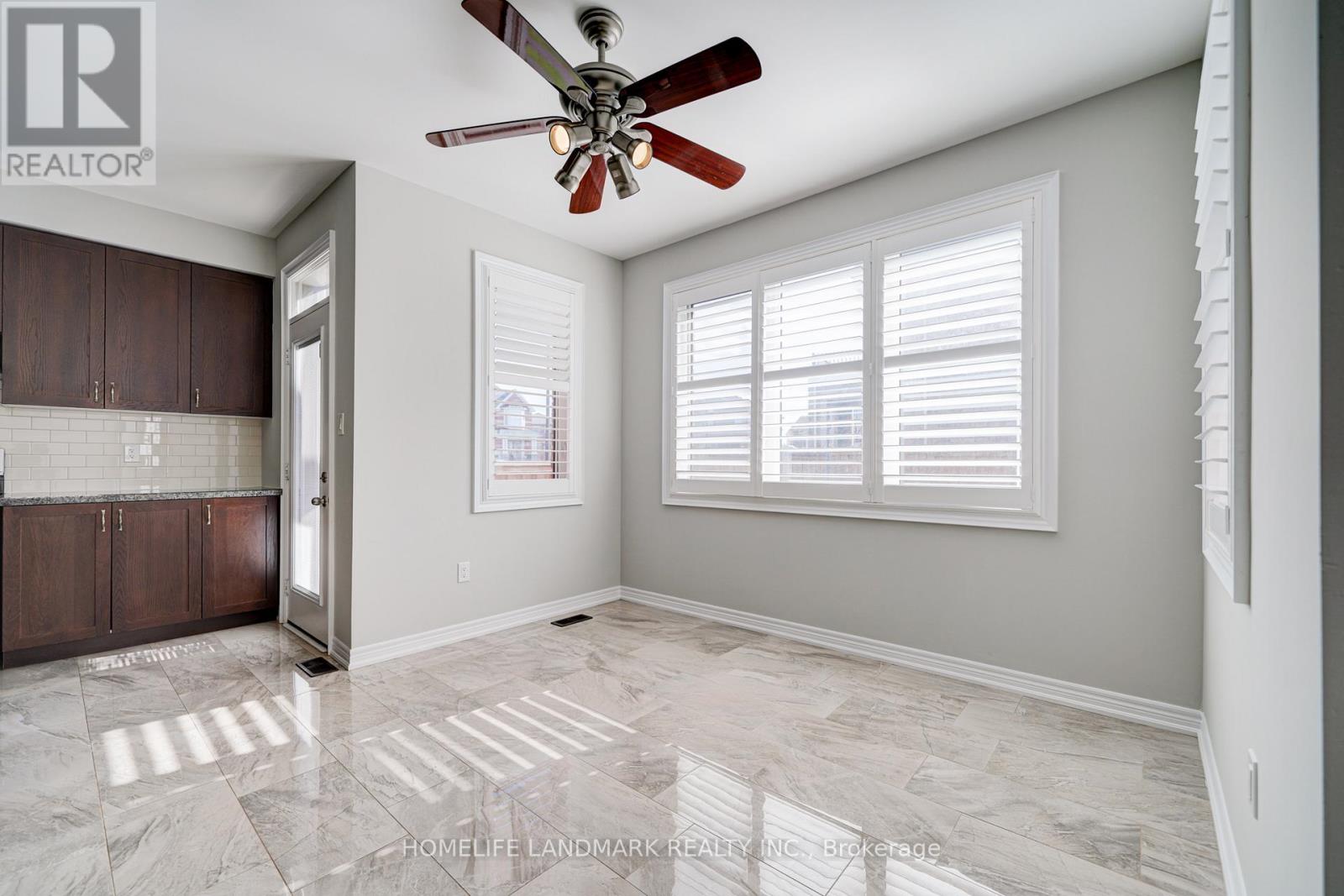 Photo 7 of 175 Scrivener Drive, Aurora ON