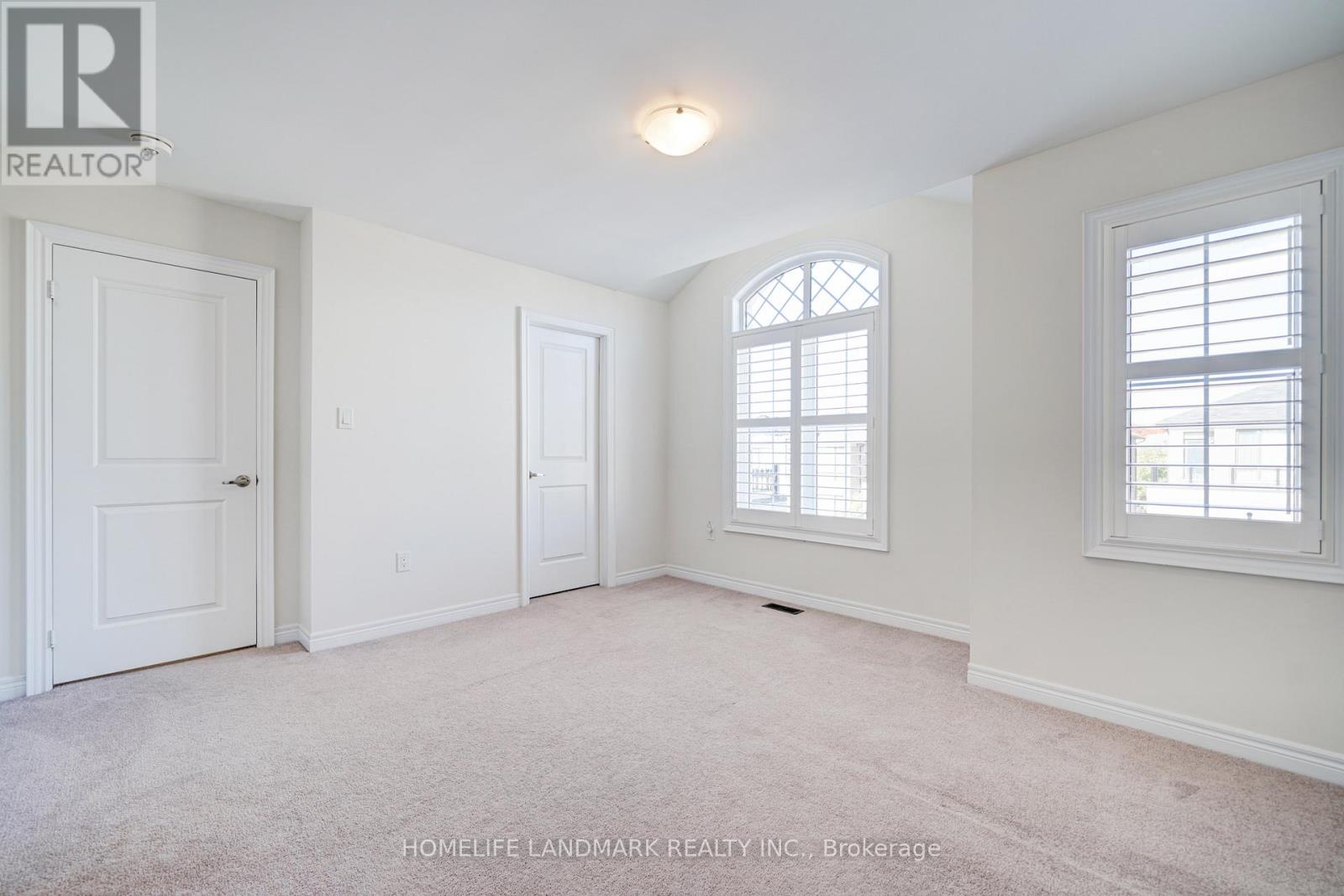 Photo 43 of 175 Scrivener Drive, Aurora ON