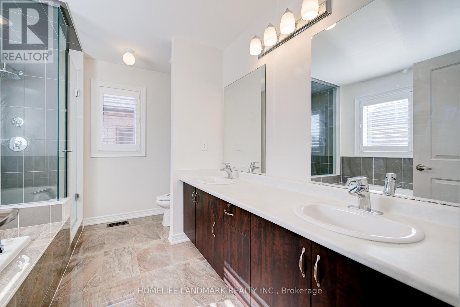 Photo 46 of 175 Scrivener Drive, Aurora ON
