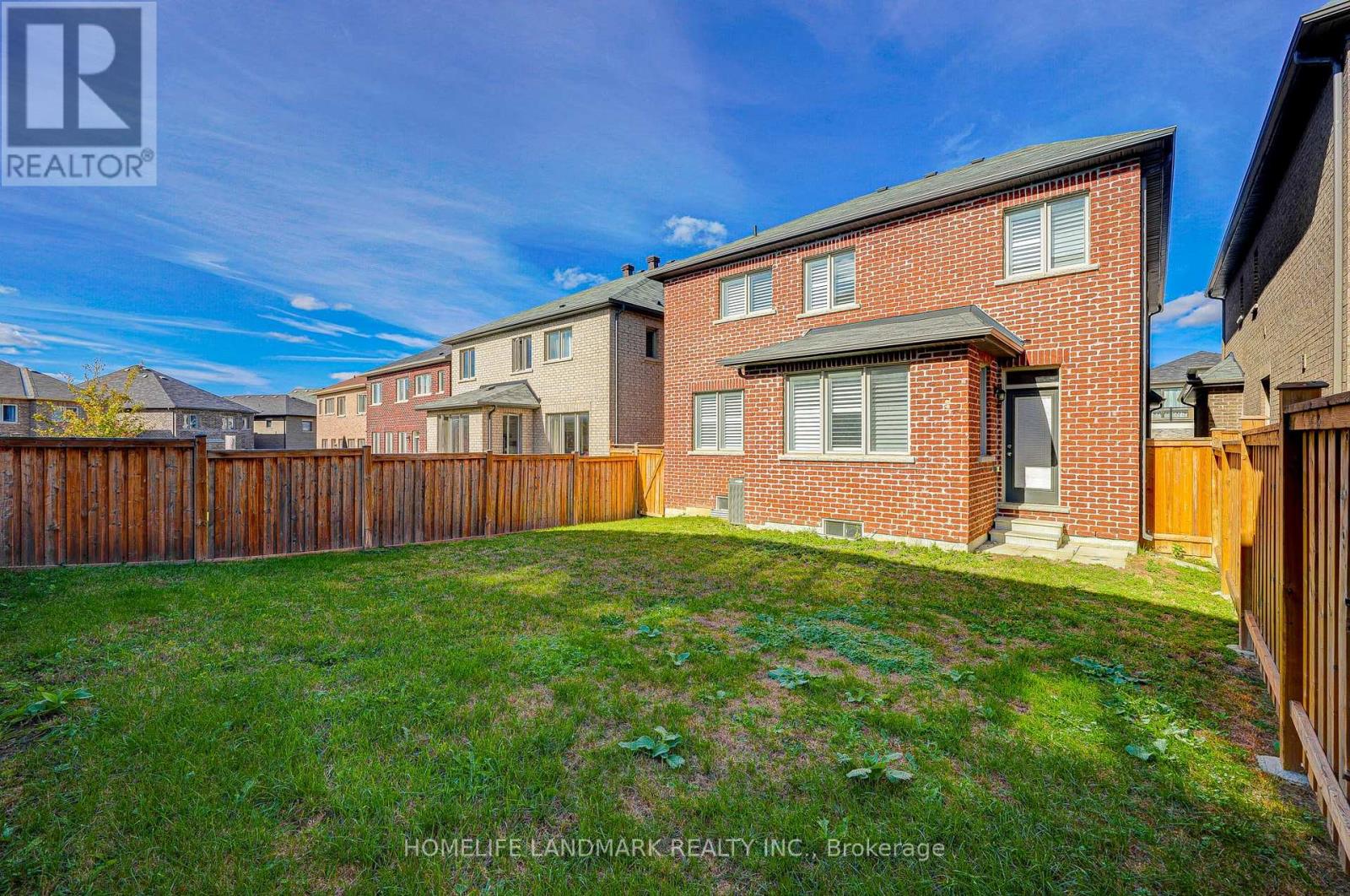 Photo 1 of 175 Scrivener Drive, Aurora ON
