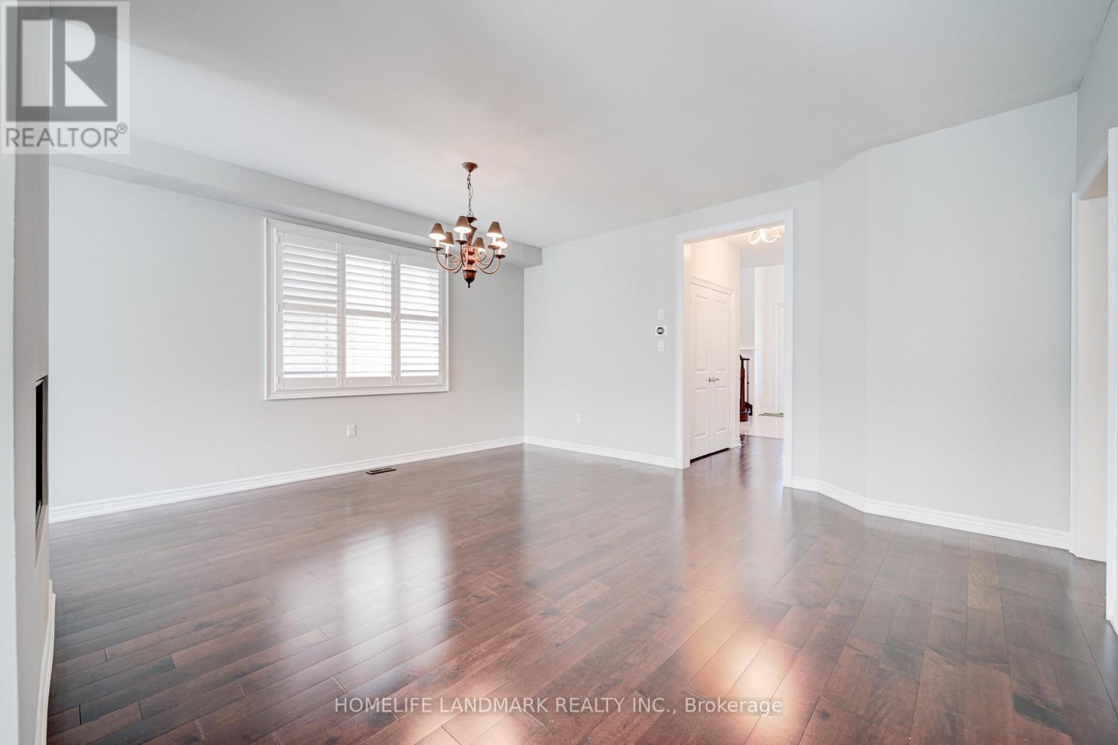 Photo 41 of 175 Scrivener Drive, Aurora ON
