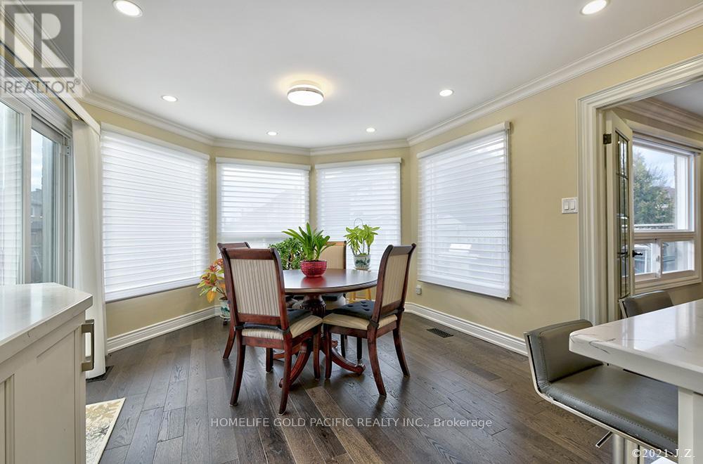 Photo 15 of 48 Havagal Crescent, Markham ON