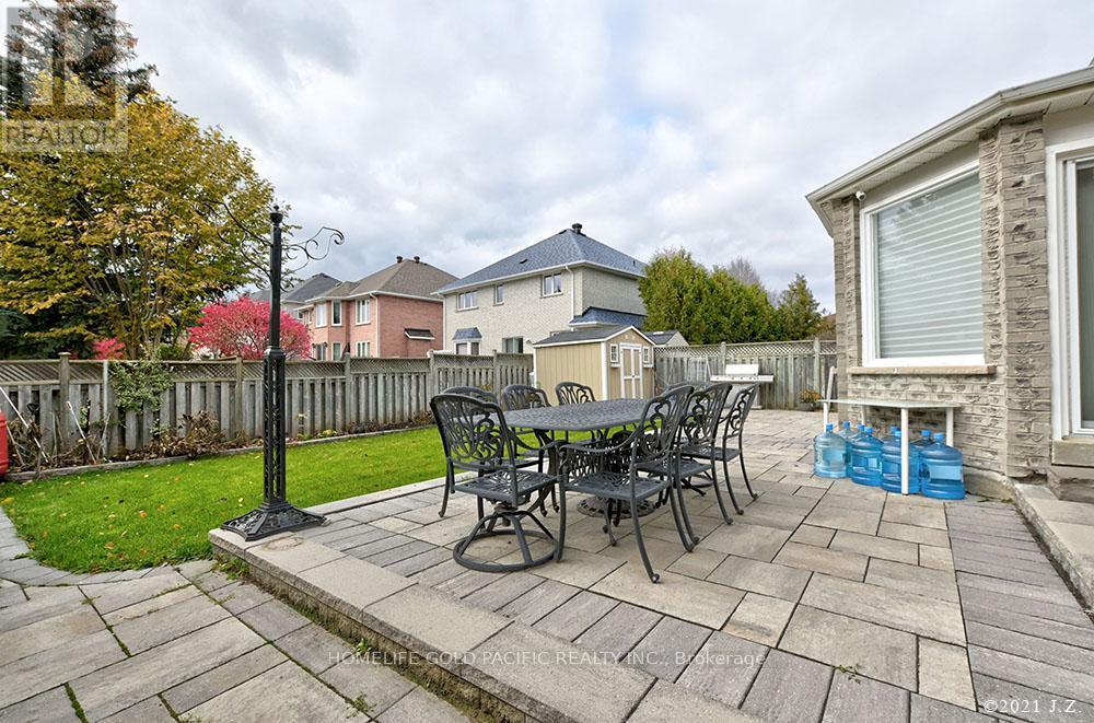 Photo 42 of 48 Havagal Crescent, Markham ON