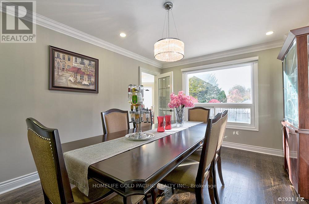 Photo 9 of 48 Havagal Crescent, Markham ON