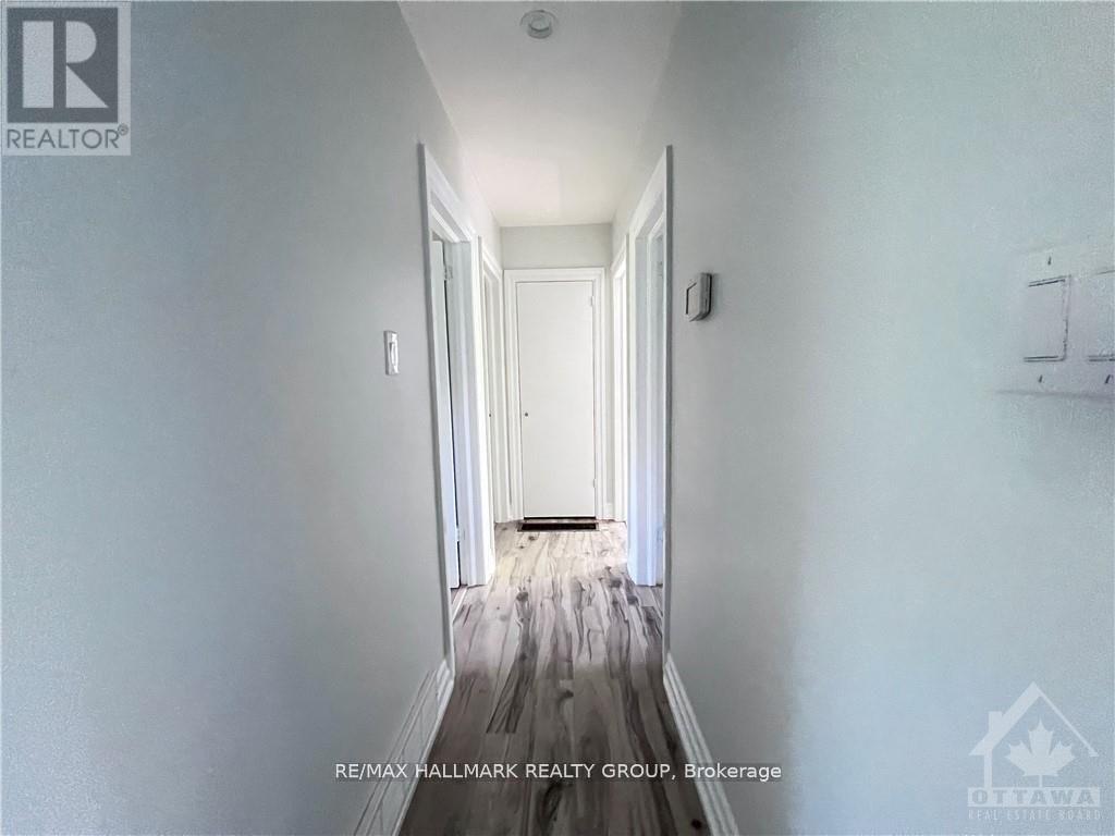 Photo 13 of 38 Capilano Drive, Ottawa ON