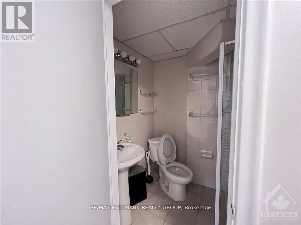 Photo 19 of 38 Capilano Drive, Ottawa ON