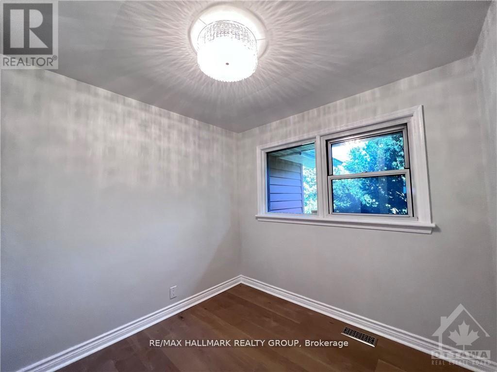 Photo 9 of 38 Capilano Drive, Ottawa ON
