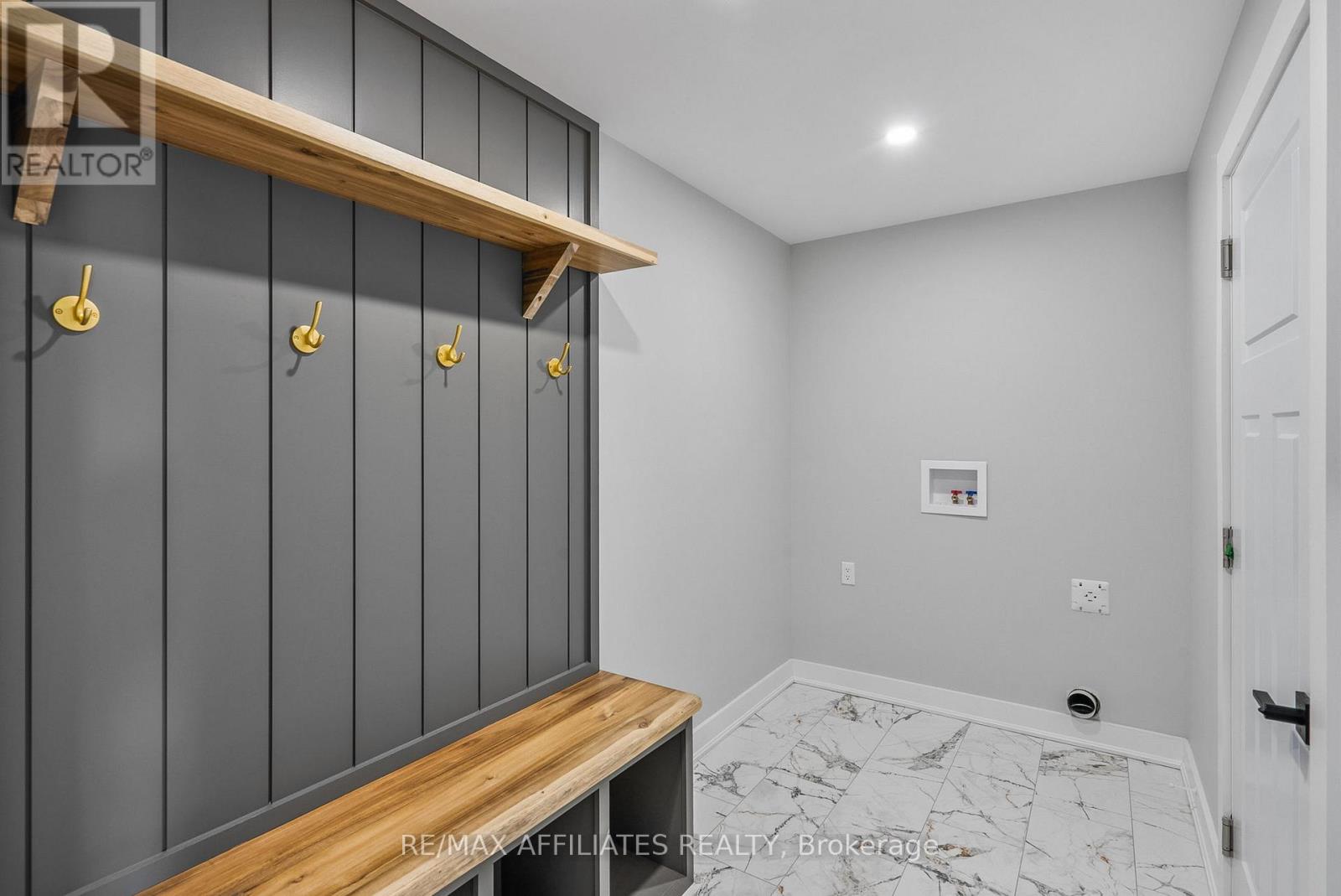 Photo 17 of 19 B Dundas Street, South Dundas ON