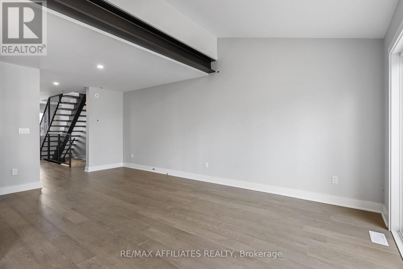 Photo 18 of 19 B Dundas Street, South Dundas ON
