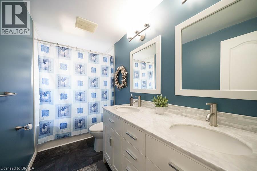 Photo 18 of 432 Manitoba Road, Woodstock ON