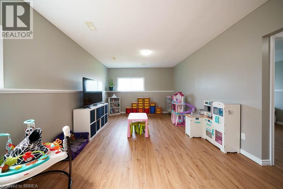 Photo 16 of 432 Manitoba Road, Woodstock ON