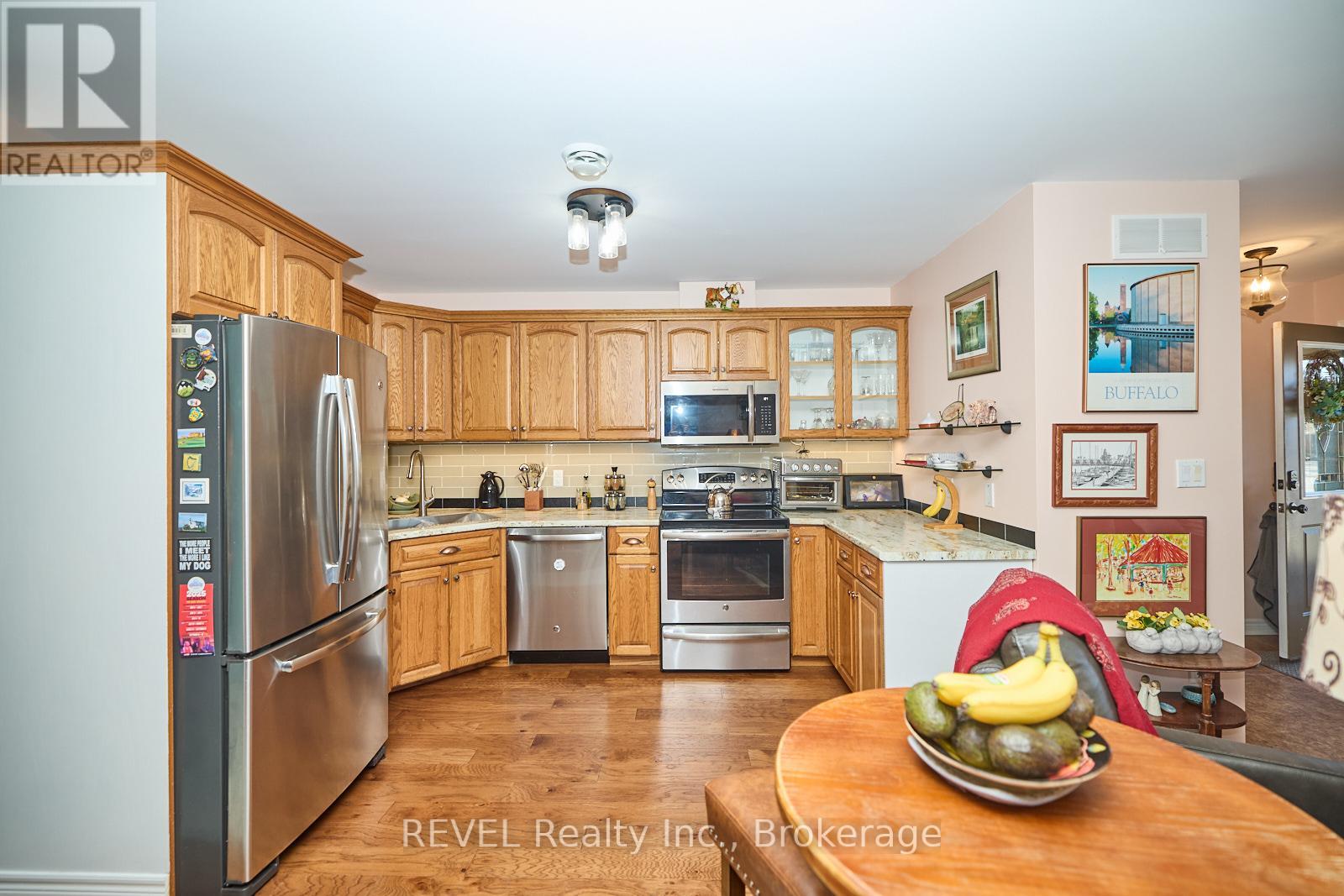 Photo 16 of 19 Knoll Street, Port Colborne ON