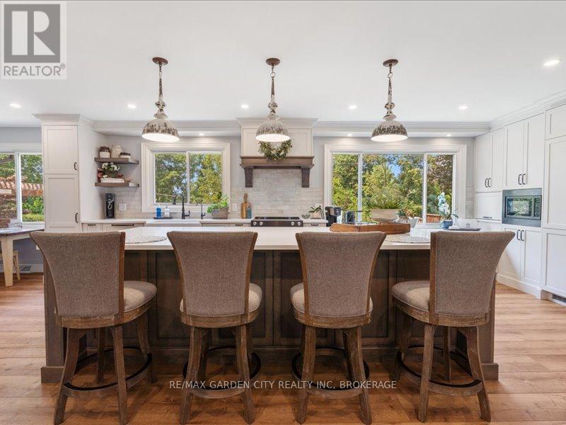 Photo 6 of 226 Riverview Boulevard, St Catharines ON