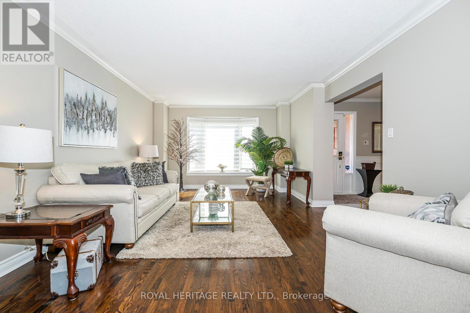 Photo 8 of 756 Stonepath Circle, Pickering ON