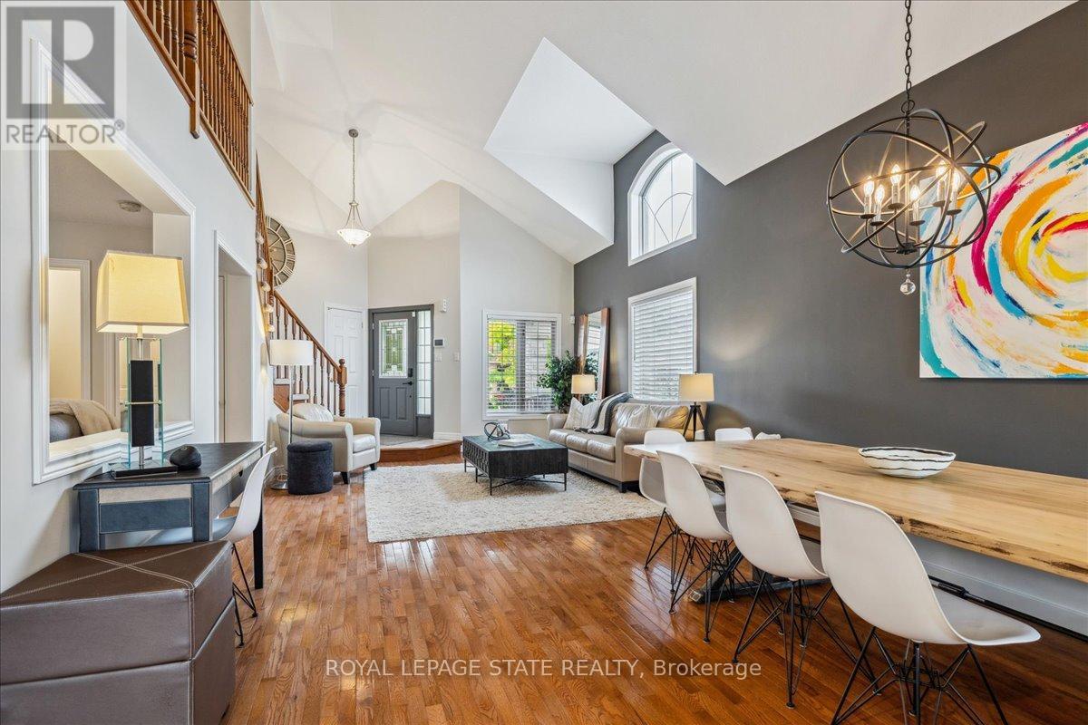 Photo 13 of 51 Napa Lane, Hamilton ON