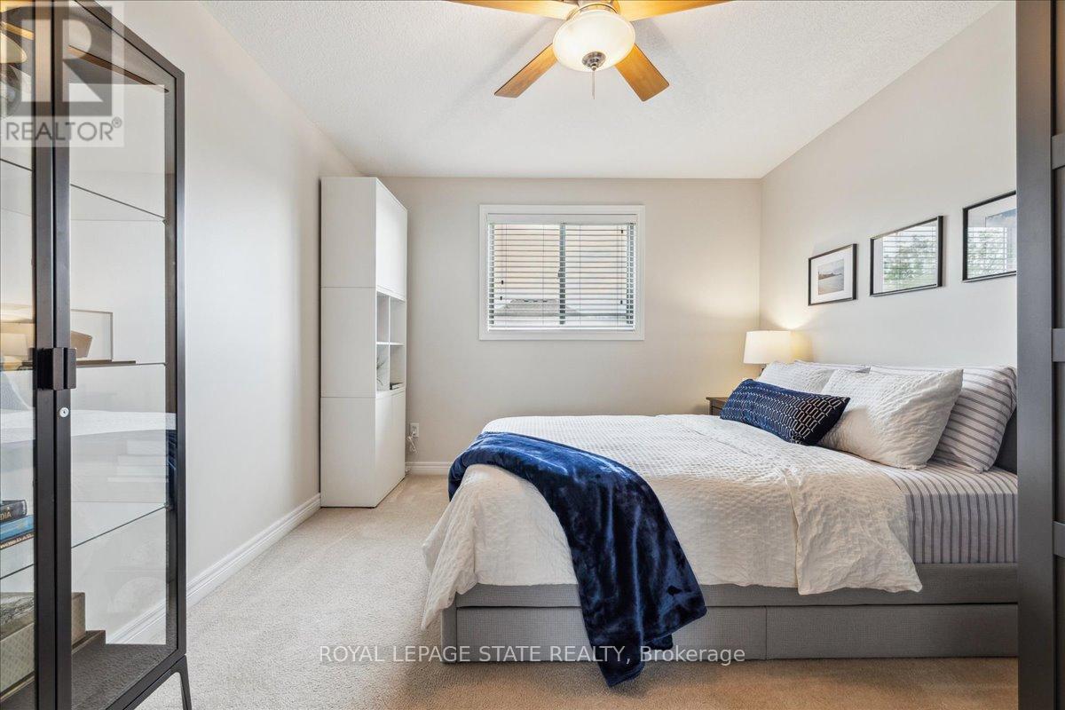 Photo 29 of 51 Napa Lane, Hamilton ON