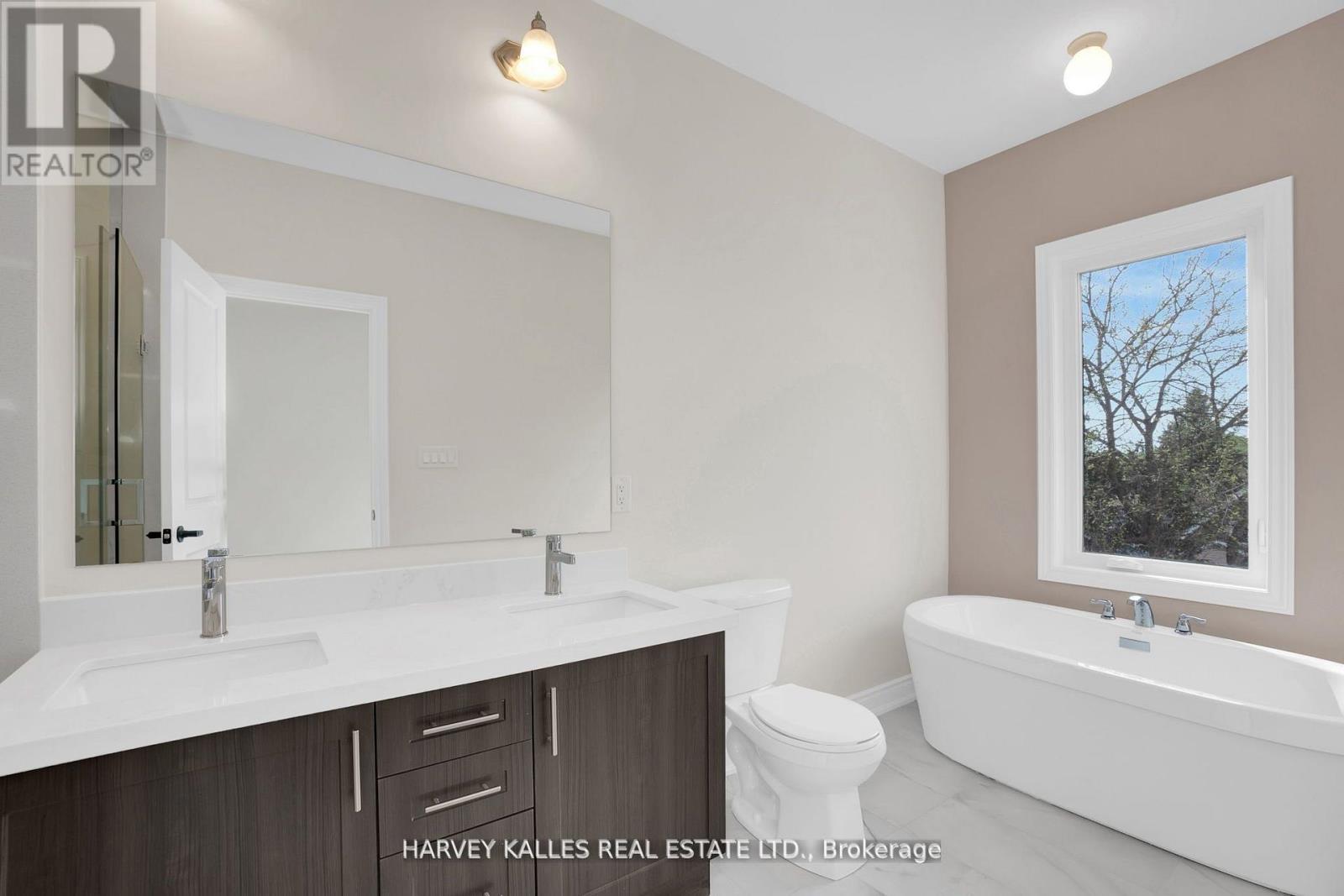 Photo 23 of 19 Lambton Avenue, Toronto ON