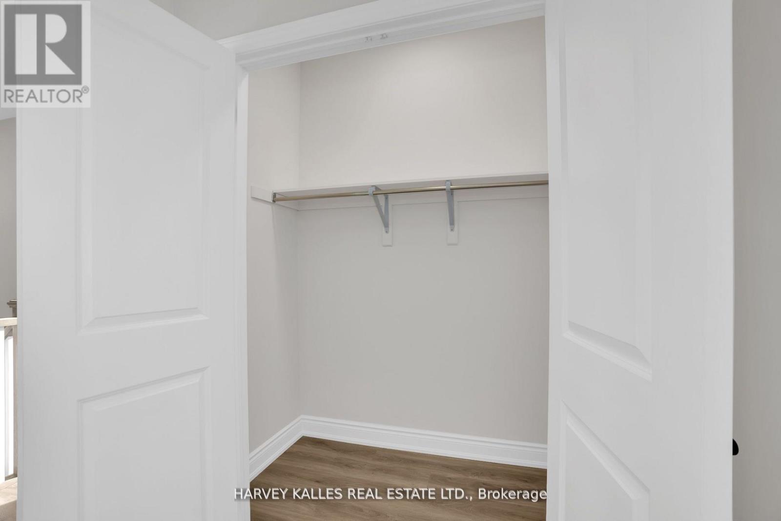 Photo 25 of 19 Lambton Avenue, Toronto ON