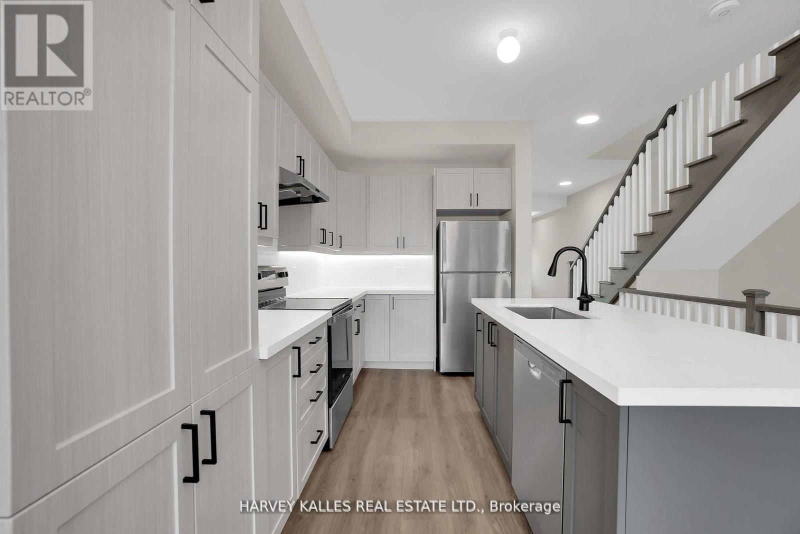 Photo 8 of 19 Lambton Avenue, Toronto ON