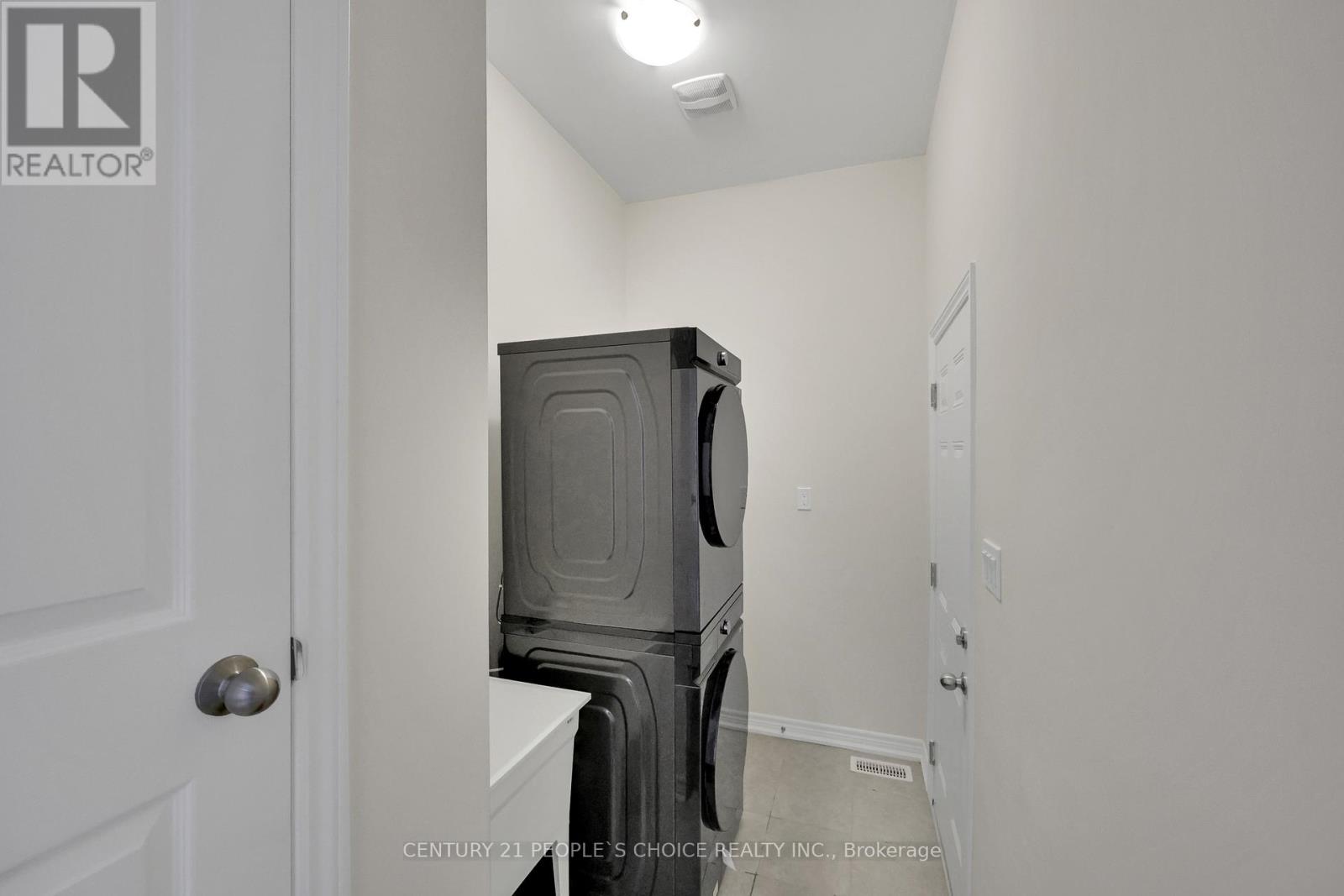 Photo 18 of 3936 Leonardo Street, Burlington ON