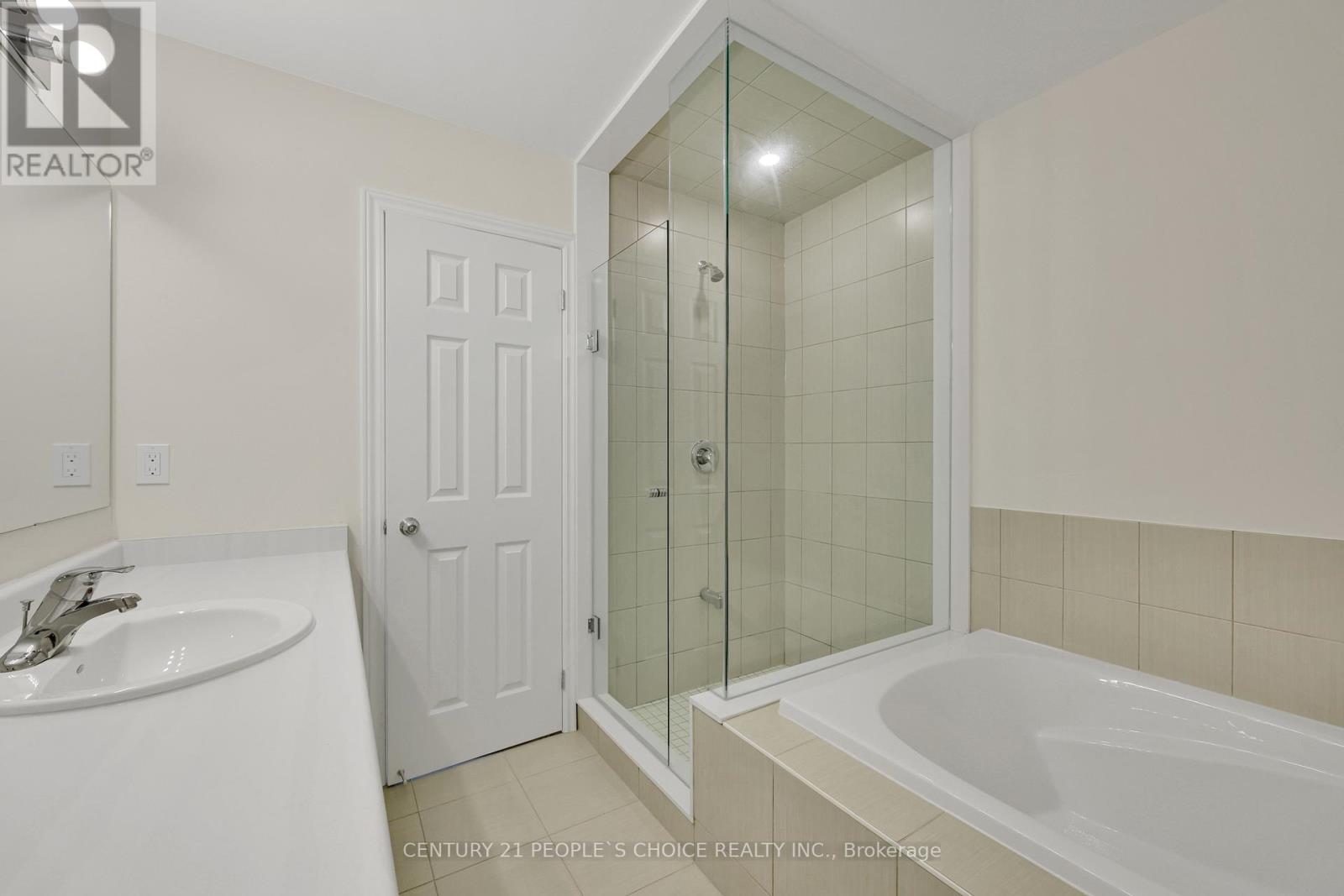 Photo 21 of 3936 Leonardo Street, Burlington ON