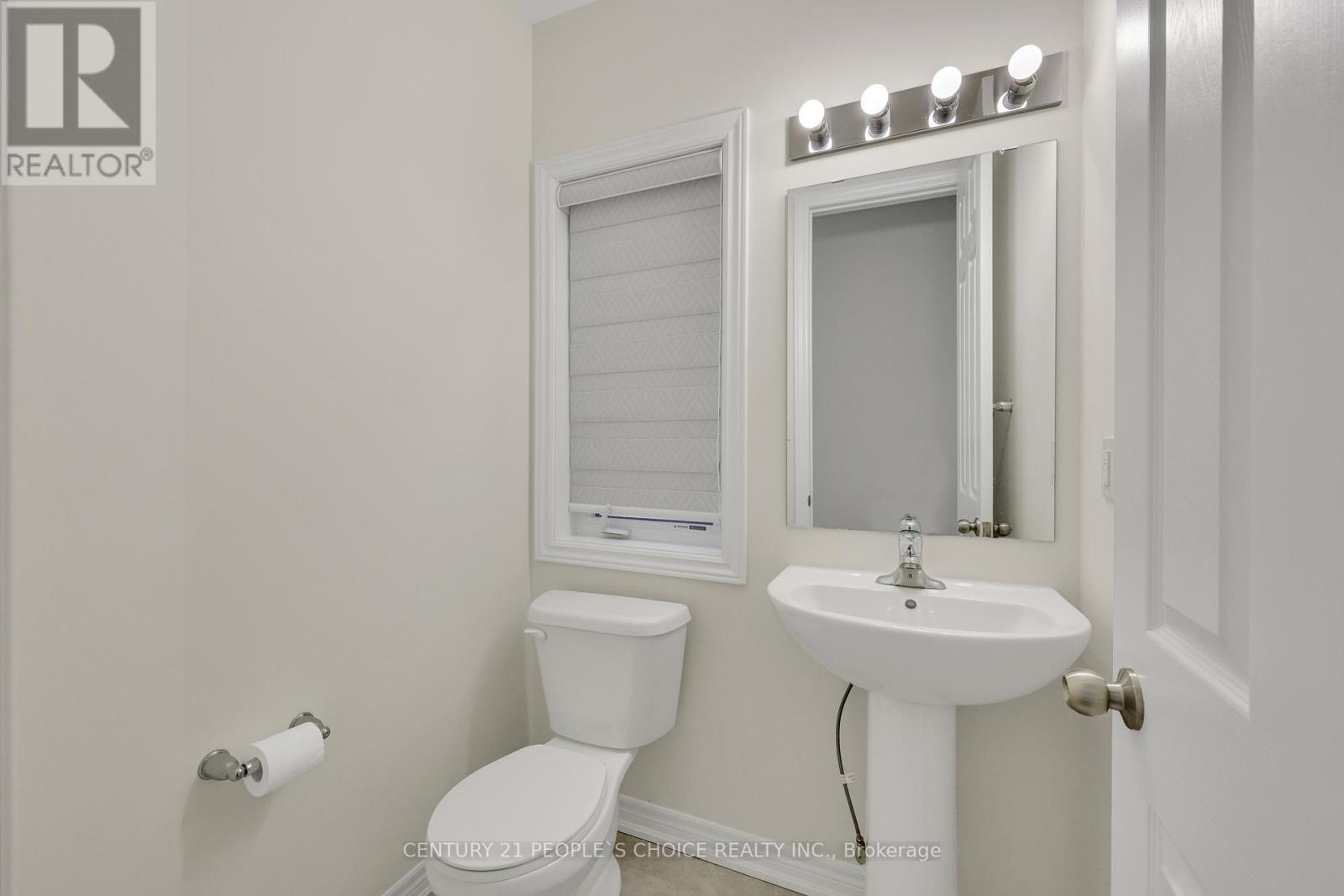 Photo 3 of 3936 Leonardo Street, Burlington ON