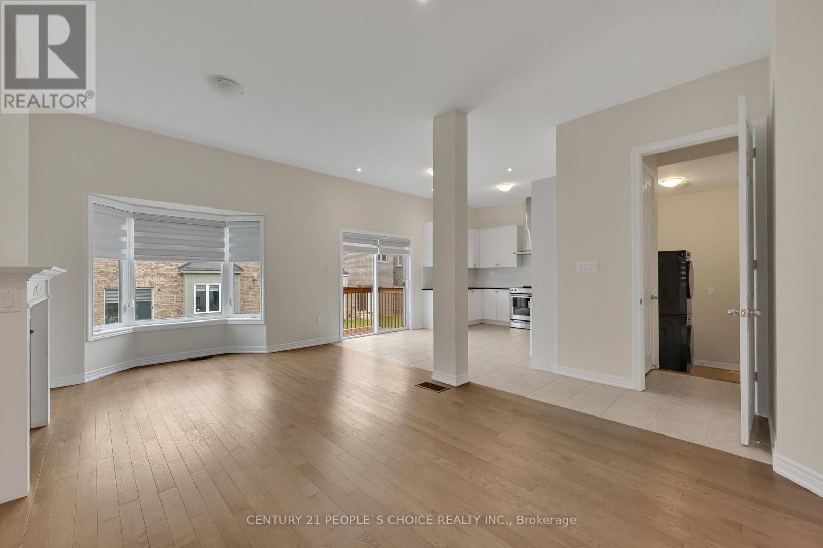 Photo 6 of 3936 Leonardo Street, Burlington ON