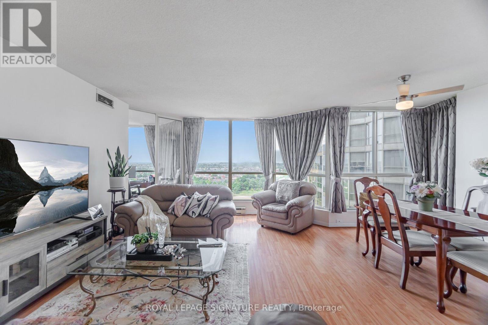 Photo 44 of 1501 55 Kingsbridge Garden Circle, Mississauga ON